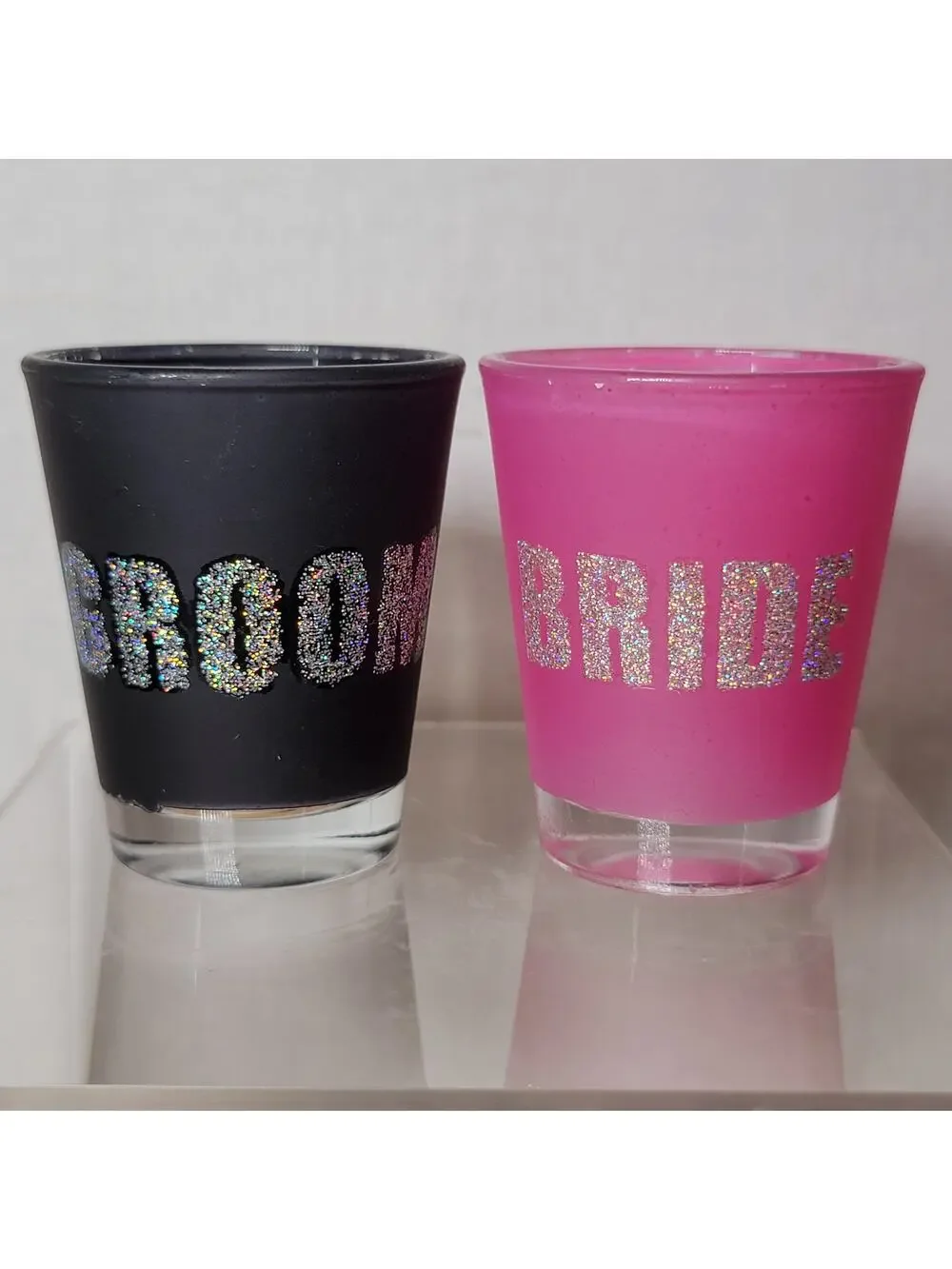 Set of 2 Wedding Shot Glasses: Bride & Groom